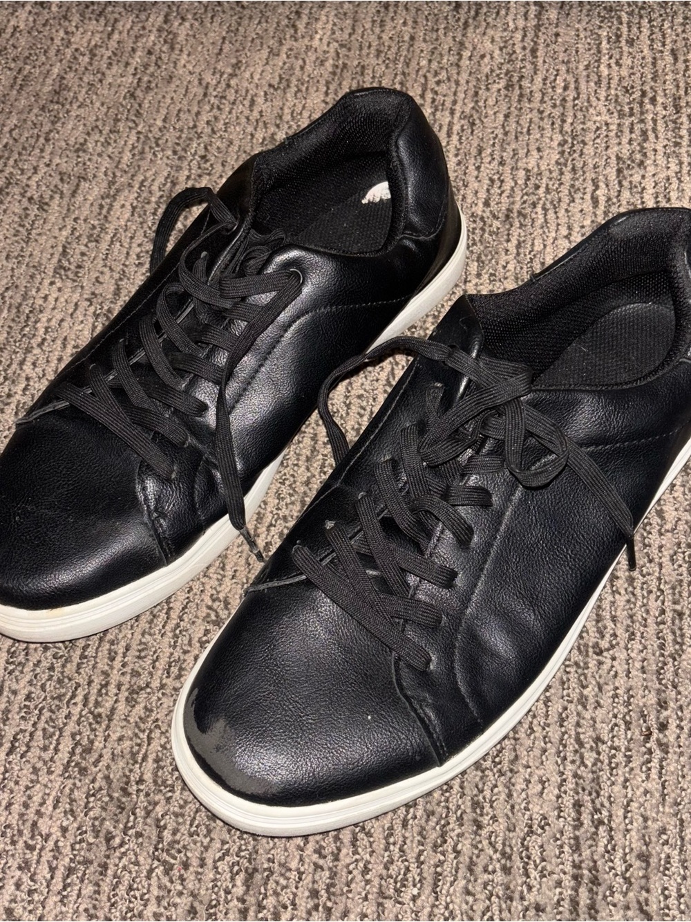 Perry Ellis Portfolio Black Leather Low-Top Sneakers with White Sole